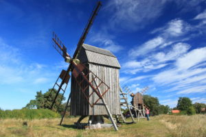 hölzerne Windmühle