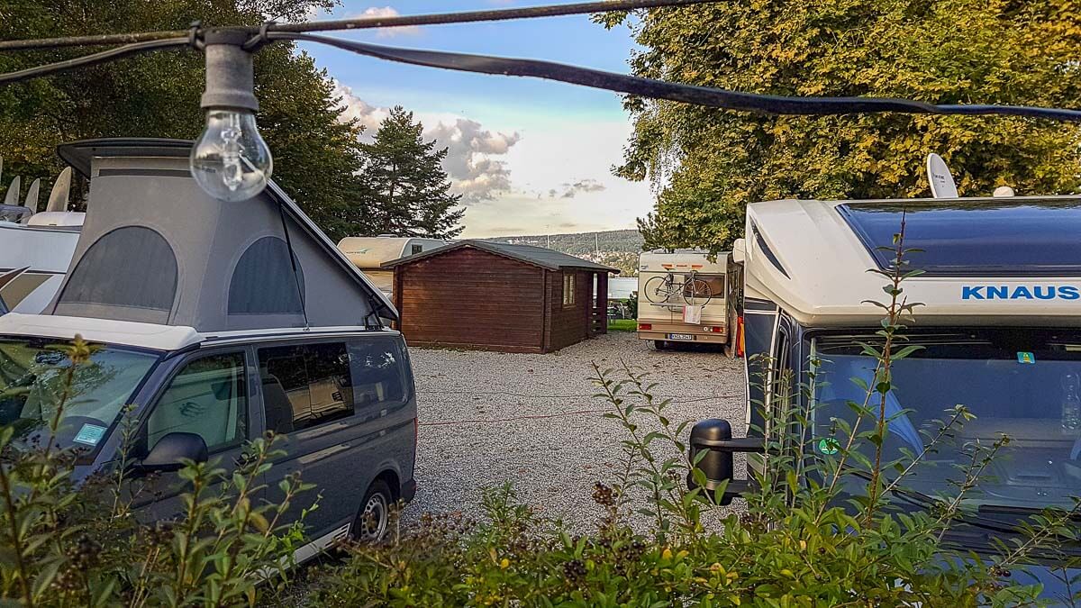 Campingplatz mit Seeblick